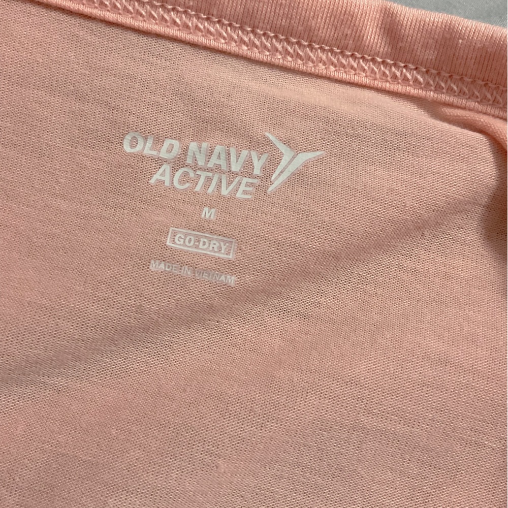Old Navy (go dry) | cropped workout tee - Picture 2 of 2